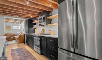 28 SWAN St, Lambertville, NJ 08530