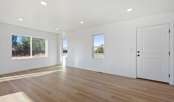8 Punkin Center Rd, Bellevue, ID 83313