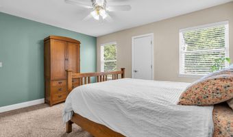 16 Shelli Ter, Barnegat, NJ 08005