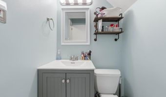 6812 LAMP POST Ln, Alexandria, VA 22306