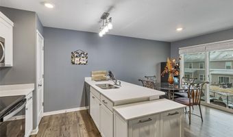 2202 Barry Dr, Adel, IA 50003