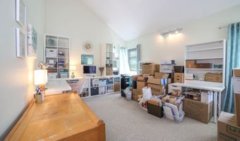 53 Brushy Plain Rd APT 5A, Branford, CT 06405