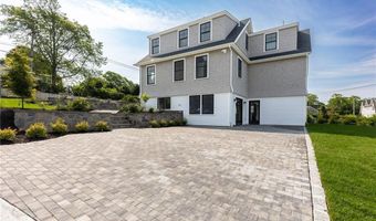 35 Coggeshall Ave, Newport, RI 02840