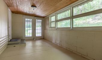5203 Howardsville Rd, Apison, TN 37302