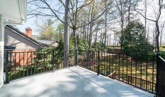 2953 Four Oaks Dr, Dunwoody, GA 30360