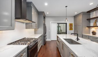 7275 Schoolhouse Dr SE, Ada, MI 49301