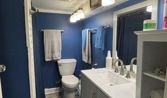 40 N Richmond St, Auxier, KY 41602