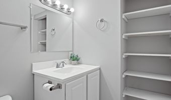 8316 TOBIN Rd 8316-11, Annandale, VA 22003