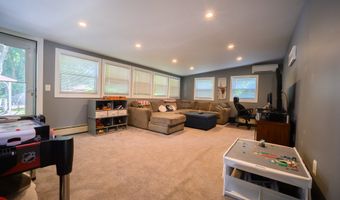 15 Farnam Hl, Bethel, CT 06801