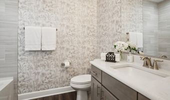 329 Masters Dr, Addison, IL 60101