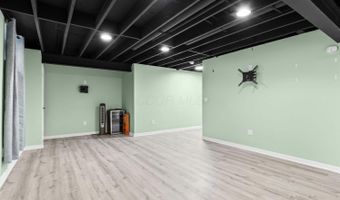 4747 Albrook Dr, Columbus, OH 43228