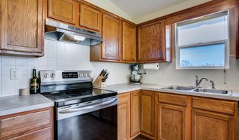 1711 N Sugarberry Ct, Andover, KS 67002