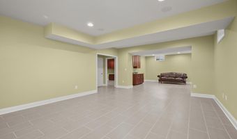 6005 ROOSEVELT St, Bethesda, MD 20817
