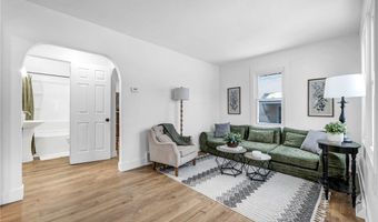 896 Indian Trl, Akron, OH 44314