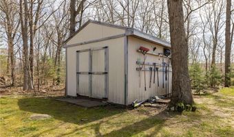 13 Pigeon Hill Cv, Hopkinton, RI 02808
