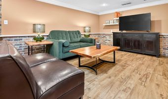 9 MEADOWBROOK Ln, Appleton, WI 54914