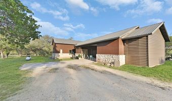 1523 Meadow Gln, Adkins, TX 78101
