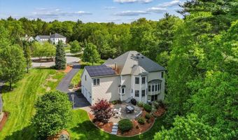 22 Elizabeth Way, Bedford, NH 03110