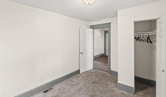 725 Park Dr, Alton, IL 62002