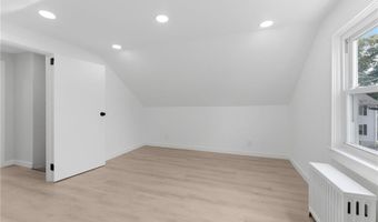 27 Norman St, Cumberland, RI 02864