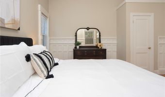 45 Ayrault St 5, Newport, RI 02840