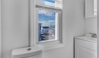 78 Old Oak Ave 2, Cranston, RI 02920