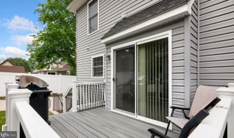 2427 FORT Dr, Alexandria, VA 22303