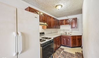 308 E 38th St, Anderson, IN 46013