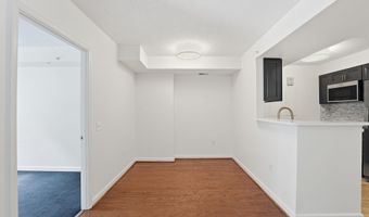 880 N POLLARD St 222, Arlington, VA 22203