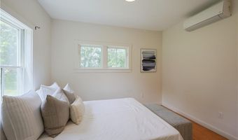 26 Old Stone Church Rd, Little Compton, RI 02837