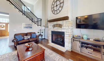 520 Holiday Dr, Ardmore, OK 73401