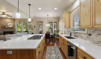2486 NW Marken St, Bend, OR 97703