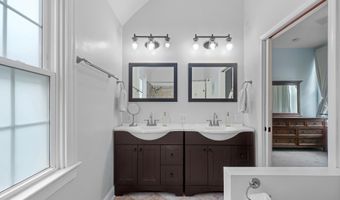 1130 17TH St S, Arlington, VA 22202