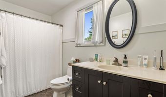 605 N COLLEGE Ave, Aledo, IL 61231