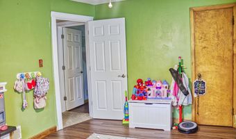 1702 S DOUGLAS St, Appleton, WI 54914