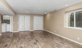 4105 Harris St, Ames, IA 50014
