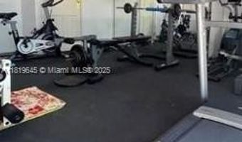 20500 W Country Club Dr 303, Aventura, FL 33180