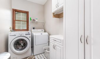 3302 Brook Holw, Asbury, IA 52002