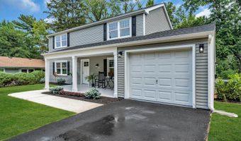 8 Imperia Pl, Aberdeen, NJ 07747