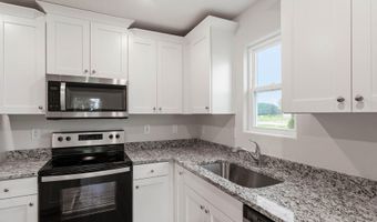 9121 Ava Dr, Bailey, NC 27807