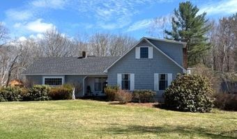 14 Lakeshore Dr, Belgrade, ME 04917