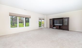 16 Thistle Holw 16, Avon, CT 06001