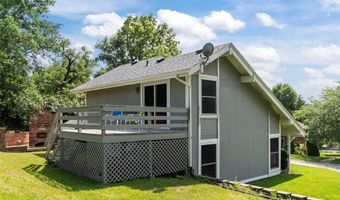 404 Applestone Dr, Ballwin, MO 63021