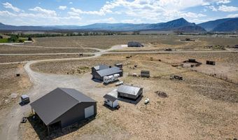 5 Cowboy Dr, Clark, WY 82435