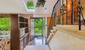 884 Dogwood Ter, Akron, OH 44321