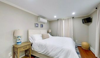 30 Prospect Hl 2, Newport, RI 02840