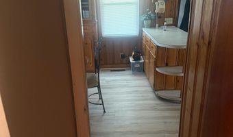 102 N Hazel Ave, Andrews, SC 29510