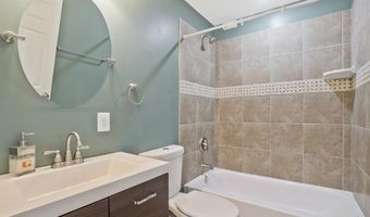 6024 RIXEY Dr, Alexandria, VA 22303