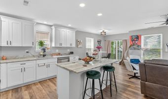 300 SAUNDERS Ave, Bellmawr, NJ 08031