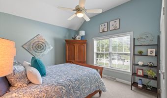 420 Cobblestone Ct, Slinger, WI 53086